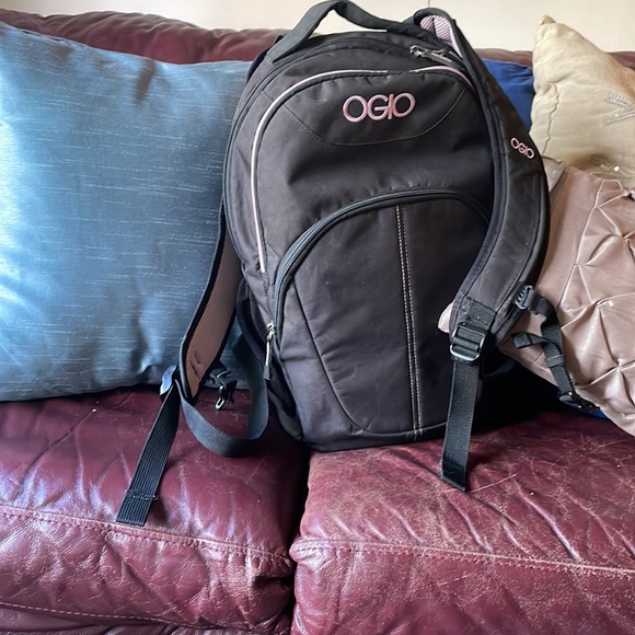 OGIO Pink & Black backpack adjustable straps Melrose protective laptop storage - Picture 6 of 10
